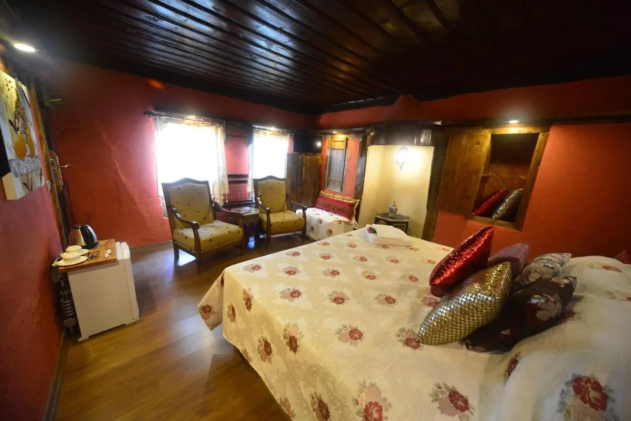 Privatunterkunft Ferienwohnung Demeter Rose Stonehouse Pansion Antalya Türkei