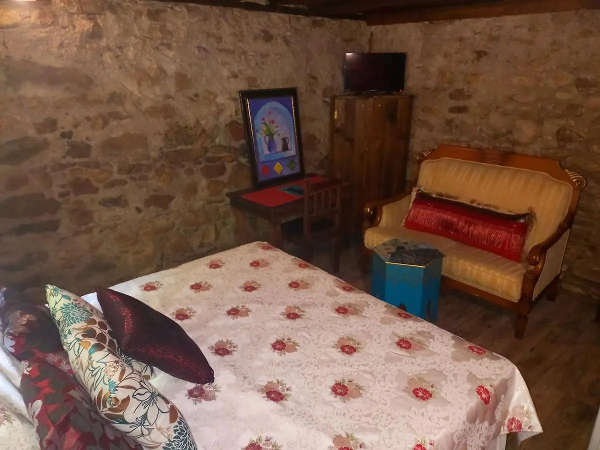 Ferienwohnung Demeter Rose Stonehouse Pansion Antalya Türkei